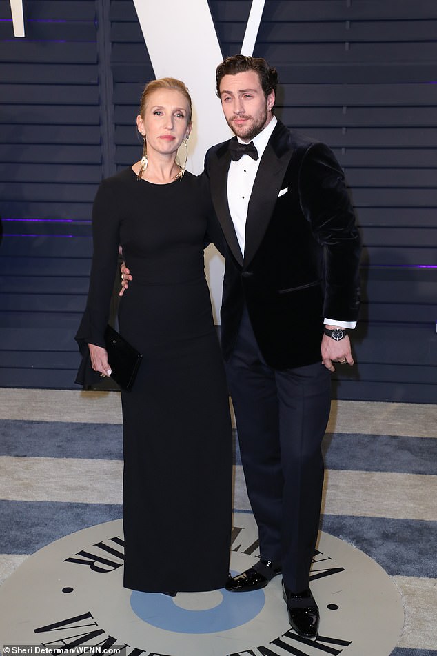 photo How Old Is Aaron Taylor Johnson Mum