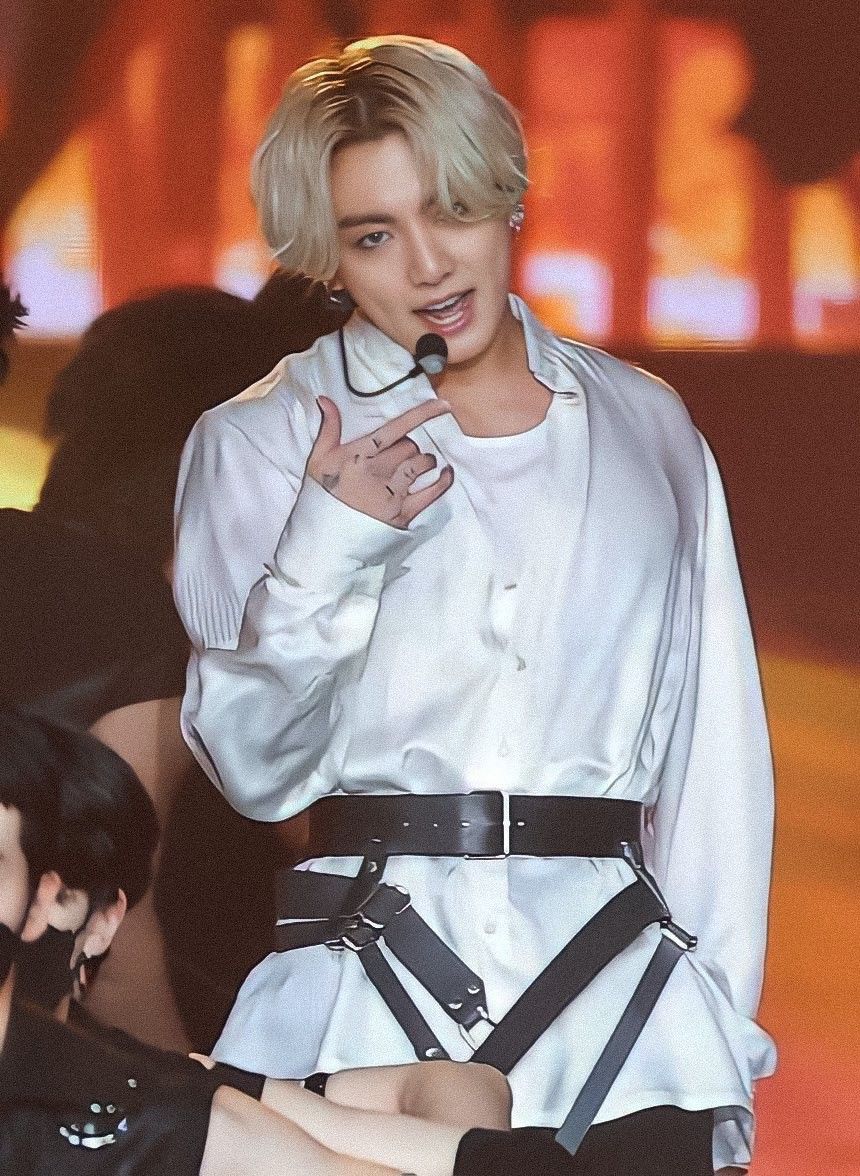 Jungkook Blond Hair 2021 photo Jungkook Blond Hair 2021