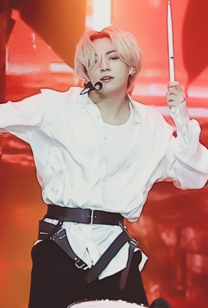 pic Jungkook Blond Hair Gif 2021