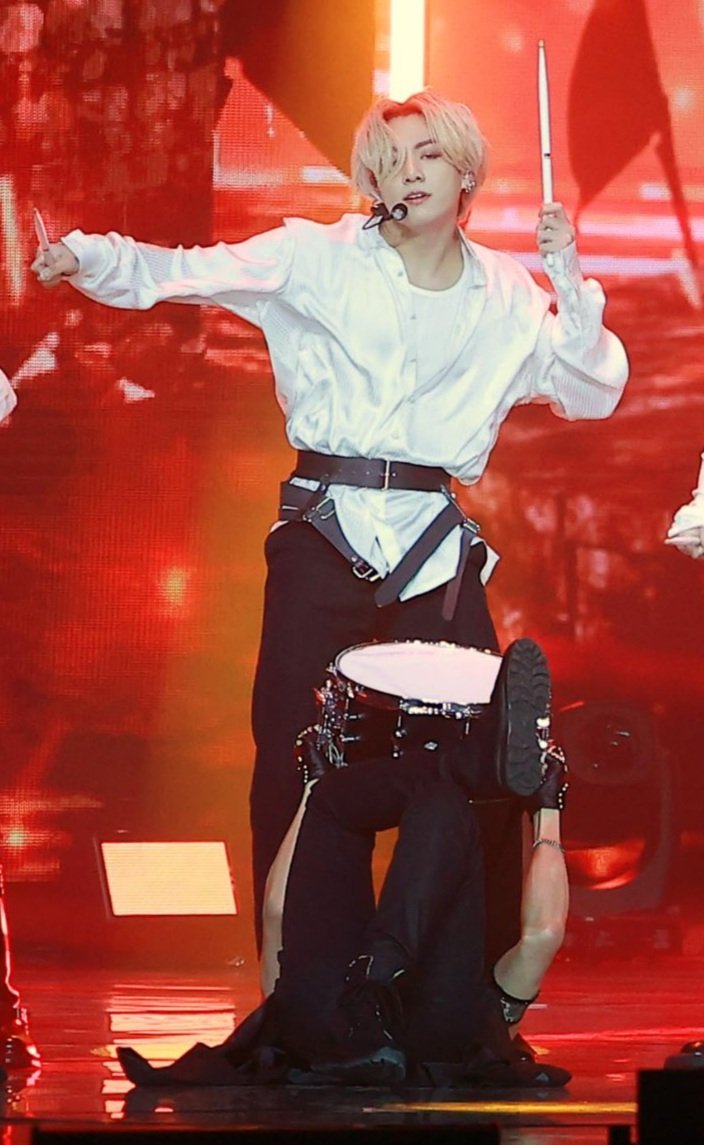 images Jungkook Blond Hair Gif 2021