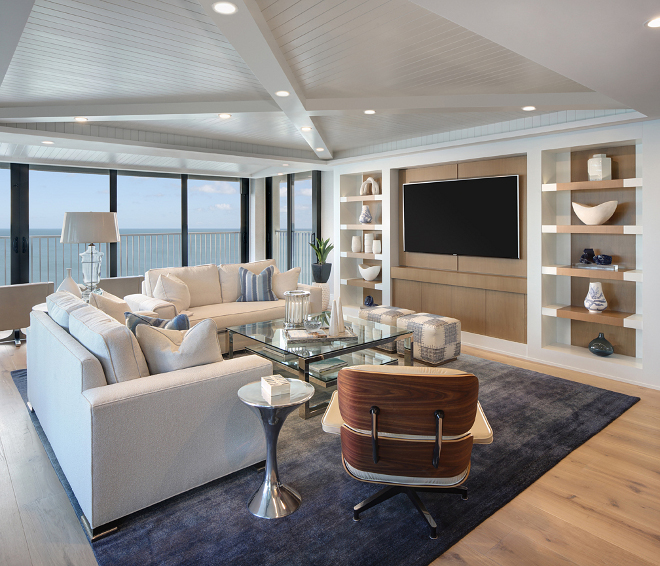 photo Modern Beach Condo Decor